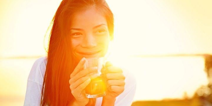Reduce Bloating with These 5 Tips Drink tea