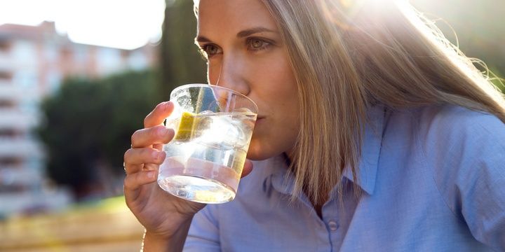 5 Benefits of Drinking Lemon Water Lemon water helps digestion