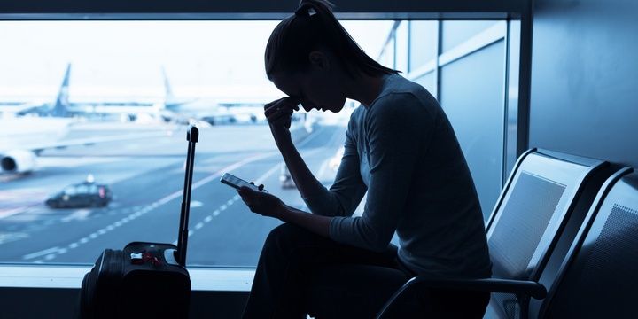 8 Inventive and Funny Ways of How to Get a Flight Upgrade Get sad