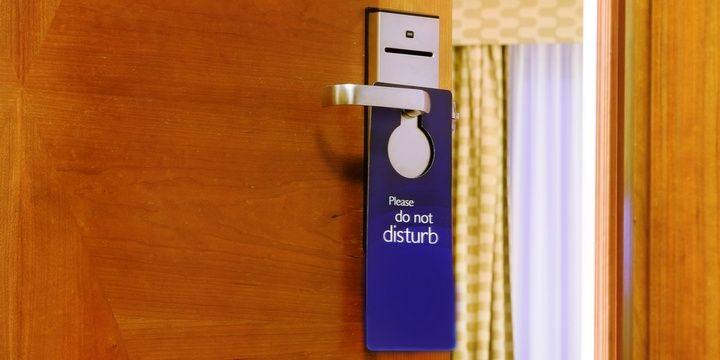 5 Ways to Make Full Use of Your Hotel Room Dont forget to do not disturb