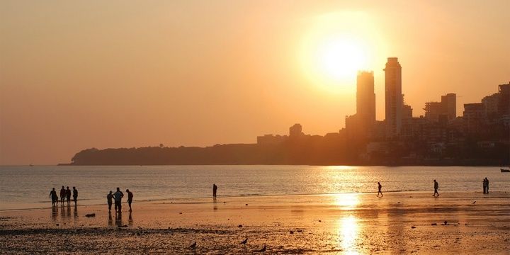 5 Exceptionally Attractive Beaches in India Chowpatty Beach Maharashtra