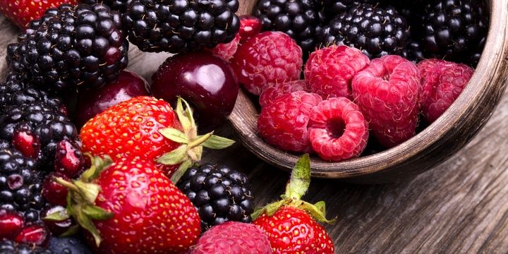 5 Foods That Every Diabetic Needs Berries