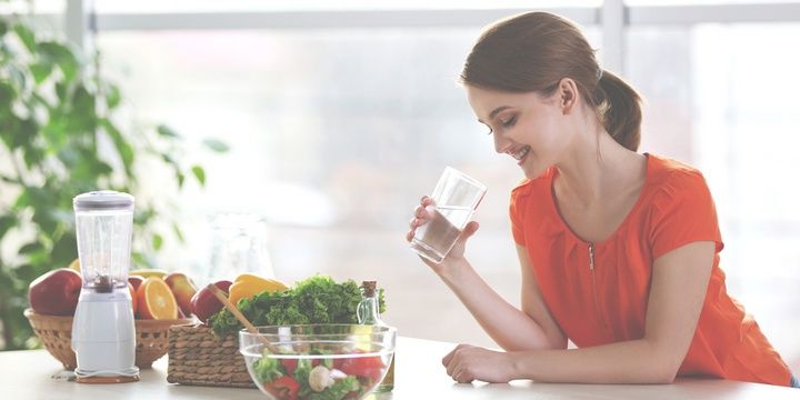 Losing Weight While Staying Lazy Drinking Lots of Water