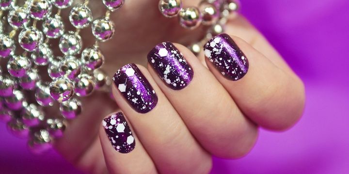 5 Tips to Use When Painting Your Nails Glitter polish can be removed with a cotton ball