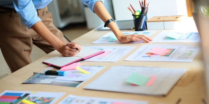 5 Advantages of Working at a Standing Desk They help you feel more energetic