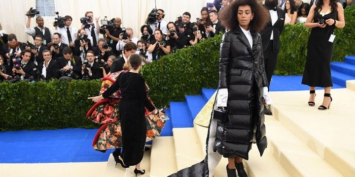 6 Celebrities That Looked Ridiculous at the Met Gala 2017 Solange