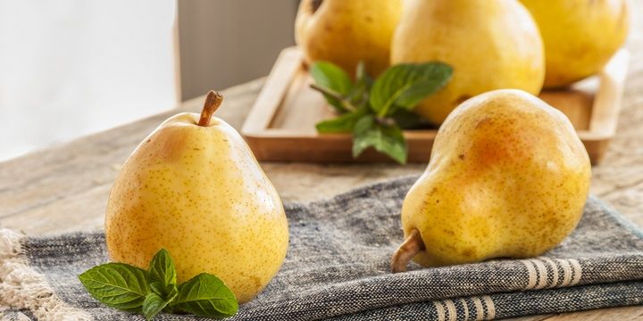 11 Slimming Foods for All Dieters Pears
