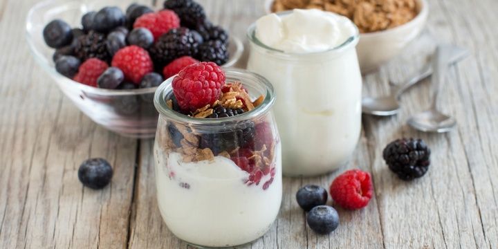 8 Foods That Can Cheer You Up Greek Yogurt