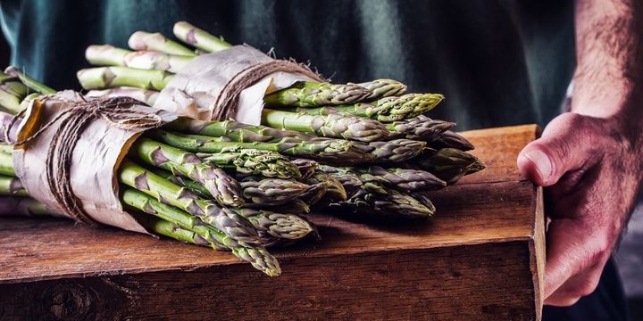 8 Foods That Can Cheer You Up Asparagus