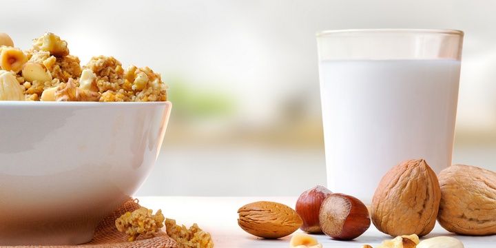 9 Foods That Can Make Your Diet Work Faster Low-fat milk