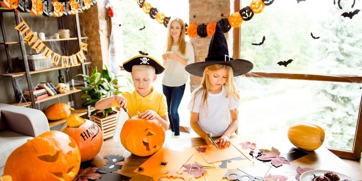 5 Creepy Themes for a Halloween Party Haunted House