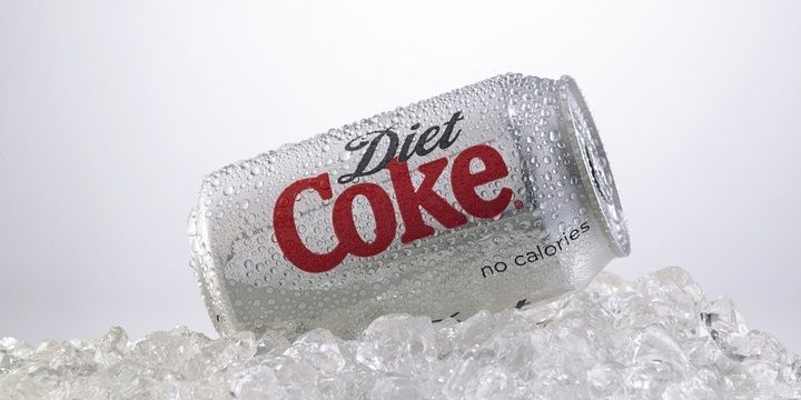 6 Things That May Piss off Your Flight Attendant Ordering Diet Coke