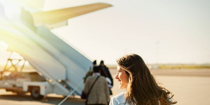 6 Things That May Piss off Your Flight Attendant Hand Off