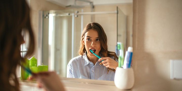 7 Main Cleaning Tips for Car Owners Toothbrush
