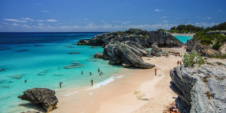 5 Spots with Amazing Pink Beaches Bermuda