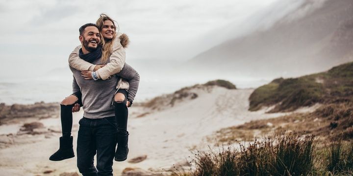 8 Tips for Travelling Couples Who Wish to Stay Together Start small