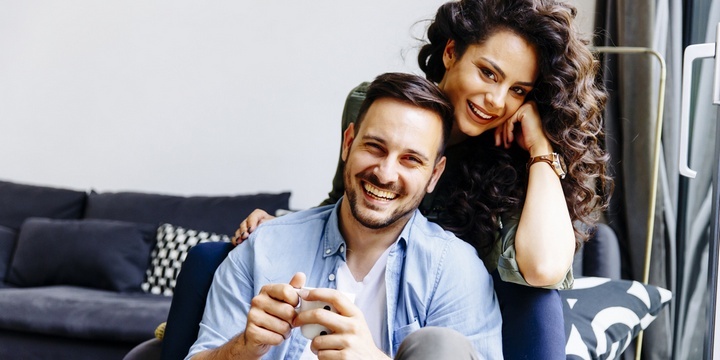 8 Non-Verbal Ways to Tell Your Partner about Your Love Arrange a date night