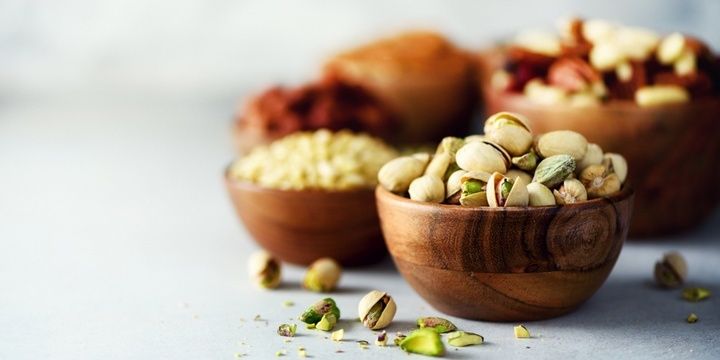 8 Healthy and Unhealthy Foods for Patient Diagnosed with Endometriosis Include Nuts and Seeds